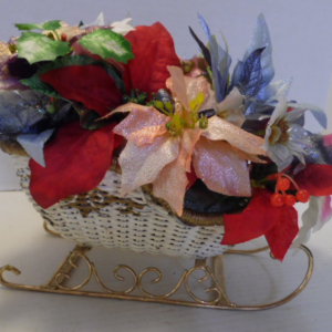 CHRISTMAS FLOWER ARRANGEMENT    712