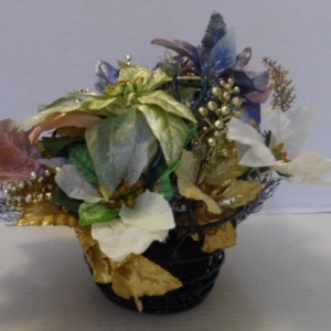 CHRISTMAS FLOWER ARRANGEMENT    727