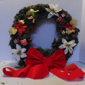 CHRISTMAS DOOR WREATH   811