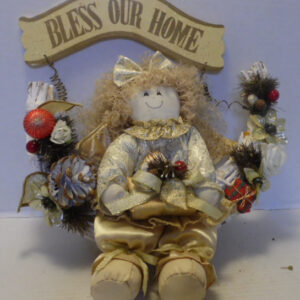 CHRISTMAS DOOR WREATH   821