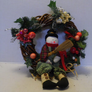 CHRISTMAS DOOR WREATH   824