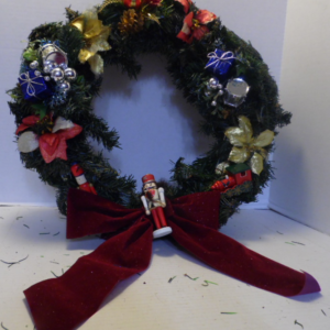 CHRISTMAS DOOR WREATH    842
