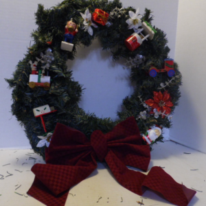 CHRISTMAS DOOR WREATH    843