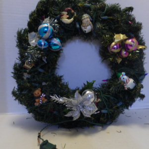 CHRISTMAS DOOR WREATH    849
